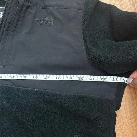 The North Face Black Hooded Fleece Jacket - Picture 3 of 5